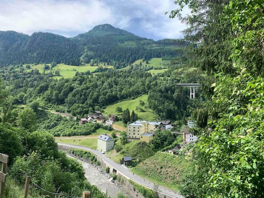 Villa Kleine Alpenhuette In Lend 2024 Neben Der Salzach Exterior foto